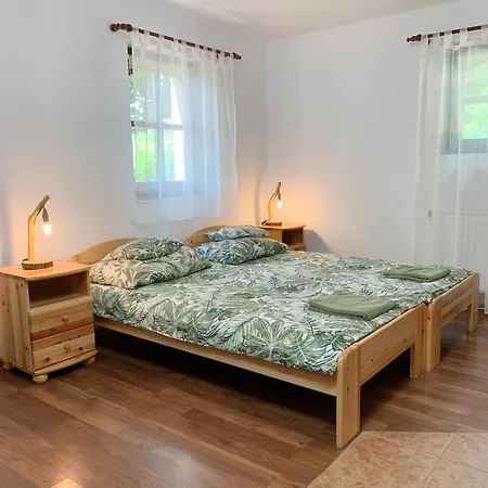 Pensión Vazul Vászoly