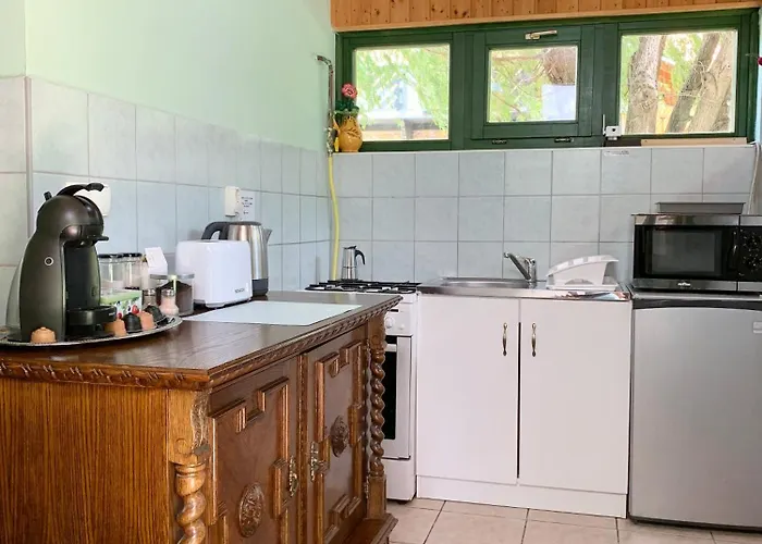 Vazul Vendeghaz ゲストハウス 3*