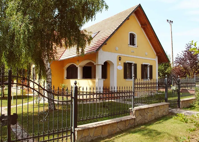 ゲストハウス Vazul Vendeghaz Vászoly